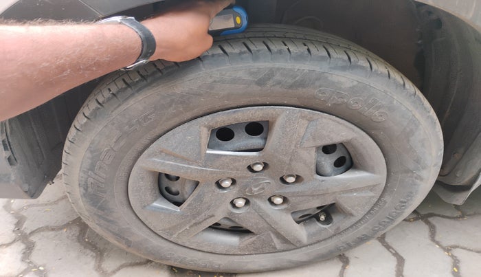 2023 Hyundai VENUE S 1.2, Petrol, Manual, 13,000 km, tyre