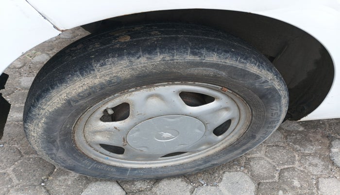 2014 Chevrolet Beat LT DIESEL, Diesel, Manual, 1,47,500 km, tyre