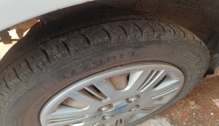 2012 Hyundai Santro Xing GL PLUS, Petrol, Manual, 1,29,193 km, tyre