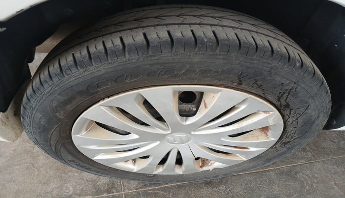 2014 Maruti Ertiga VDI, Diesel, Manual, 1,69,808 km, tyre