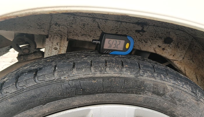 2010 Maruti Zen Estilo LXI, Petrol, Manual, 1,24,486 km, tyre