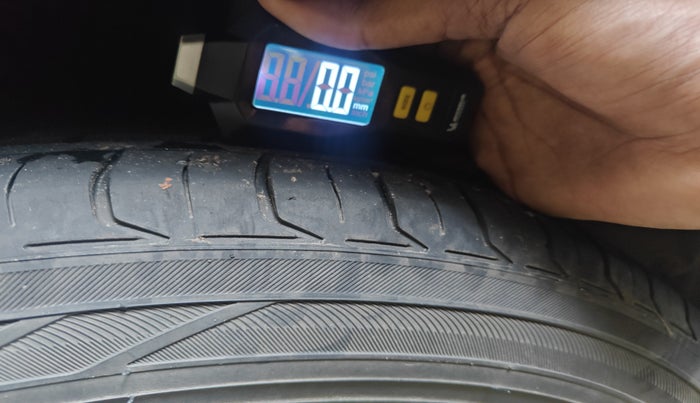 2018 Tata NEXON XM DIESEL, Diesel, Manual, 1,30,684 km, tyre