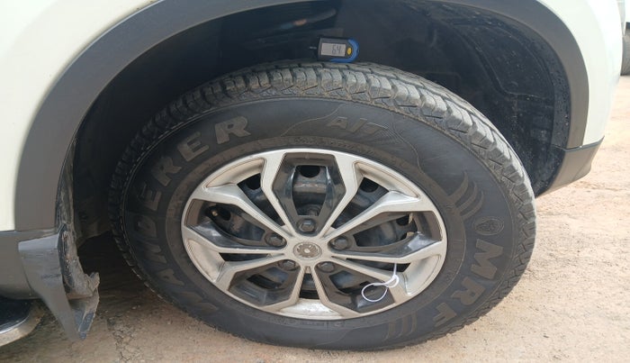 2021 Tata Harrier XM 2.0L KRYOTEC, Diesel, Manual, 66,199 km, tyre