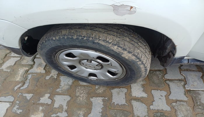 2014 Renault Duster RXL PETROL, Petrol, Manual, 86,218 km, tyre