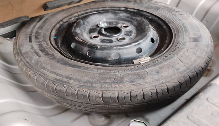 2021 Maruti Alto VXI, Petrol, Manual, 74,867 km, tyre