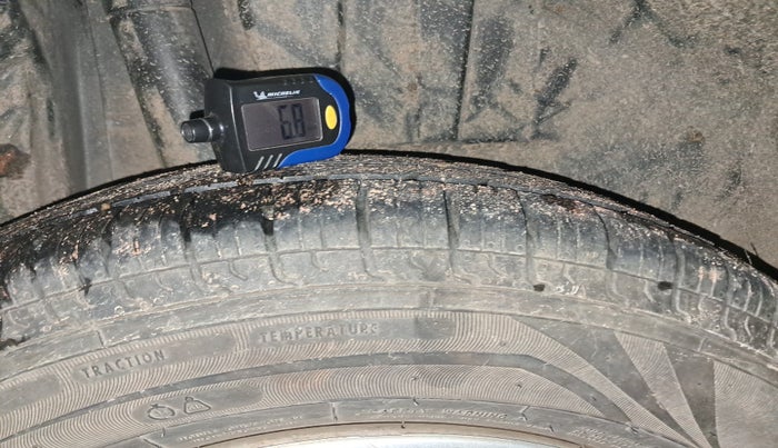 2018 Maruti Dzire VDI, Diesel, Manual, 52,103 km, tyre