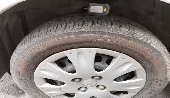 2013 Honda Amaze 1.2L I-VTEC S, Petrol, Manual, 96,613 km, tyre