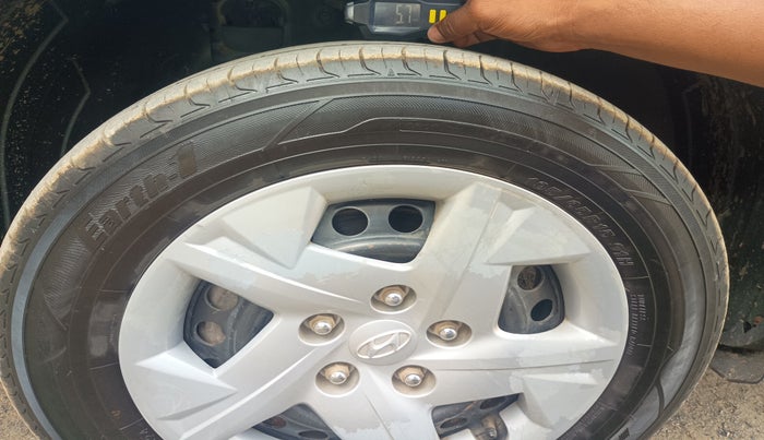 2021 Hyundai VENUE S 1.2, Petrol, Manual, 1,03,623 km, tyre
