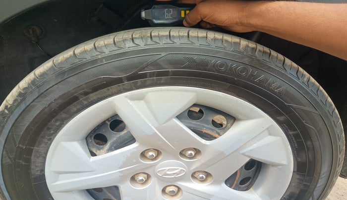 2021 Hyundai VENUE S 1.2, Petrol, Manual, 1,03,623 km, tyre