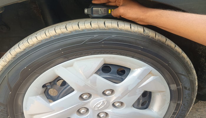 2021 Hyundai VENUE S 1.2, Petrol, Manual, 1,03,623 km, tyre