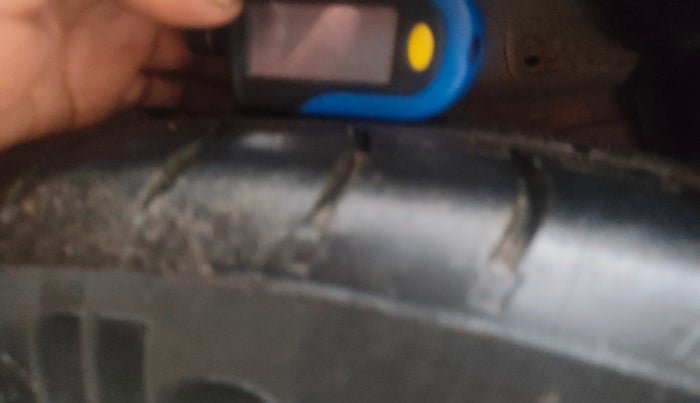 2012 Maruti Swift Dzire ZDI, Diesel, Manual, 1,14,782 km, tyre