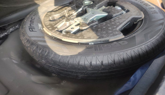 2021 Toyota URBAN CRUISER HIGH GRADE MT, Petrol, Manual, 38,198 km, tyre