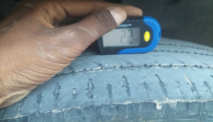 2020 Mahindra XUV500 W7, Diesel, Manual, 1,43,180 km, tyre