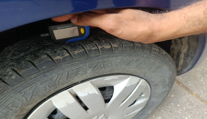 2013 Maruti Alto 800 LXI CNG, Petrol, Manual, 82,016 km, tyre