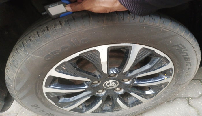 2022 Toyota URBAN CRUISER PREMIUM GRADE AT DUAL TONE, Petrol, Automatic, 24,503 km, tyre