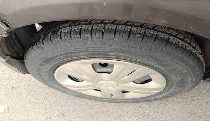 2011 Maruti Ritz VXI, Petrol, Manual, 75,100 km, tyre