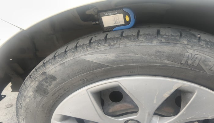 2016 Hyundai Xcent S 1.2, Petrol, Manual, 1,75,263 km, tyre