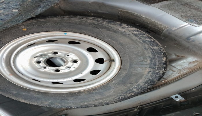 2018 Tata Tiago XT PETROL, Petrol, Manual, 1,23,600 km, tyre