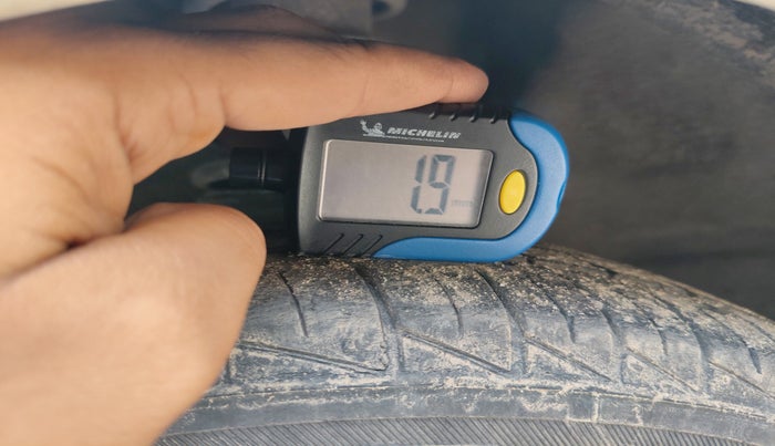 2020 Maruti Alto LXI CNG, Petrol, Manual, 41,916 km, tyre