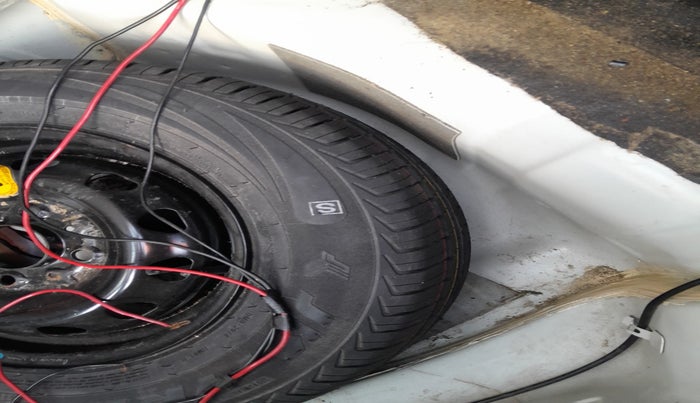 2021 Tata Tiago XE PETROL, Petrol, Manual, 29,556 km, tyre