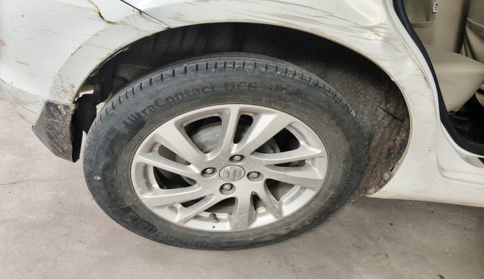 2014 Maruti Swift ZDI, Diesel, Manual, 1,40,749 km, tyre