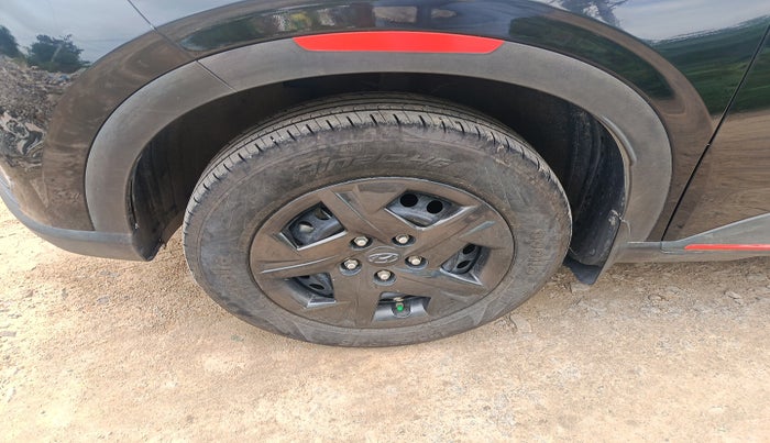 2024 Hyundai VENUE SX 1.2 PETROL, Petrol, Manual, 11,890 km, tyre