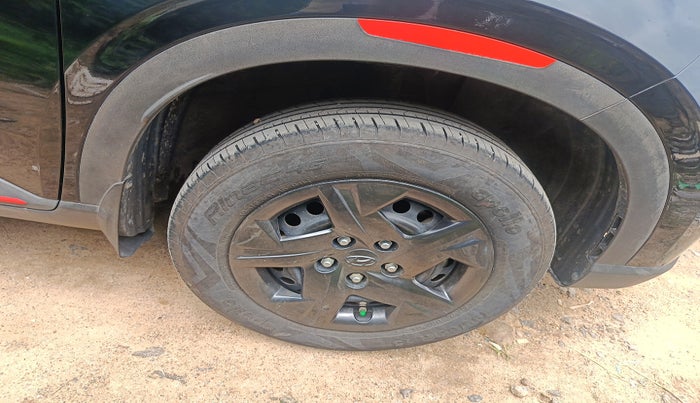 2024 Hyundai VENUE SX 1.2 PETROL, Petrol, Manual, 11,890 km, tyre