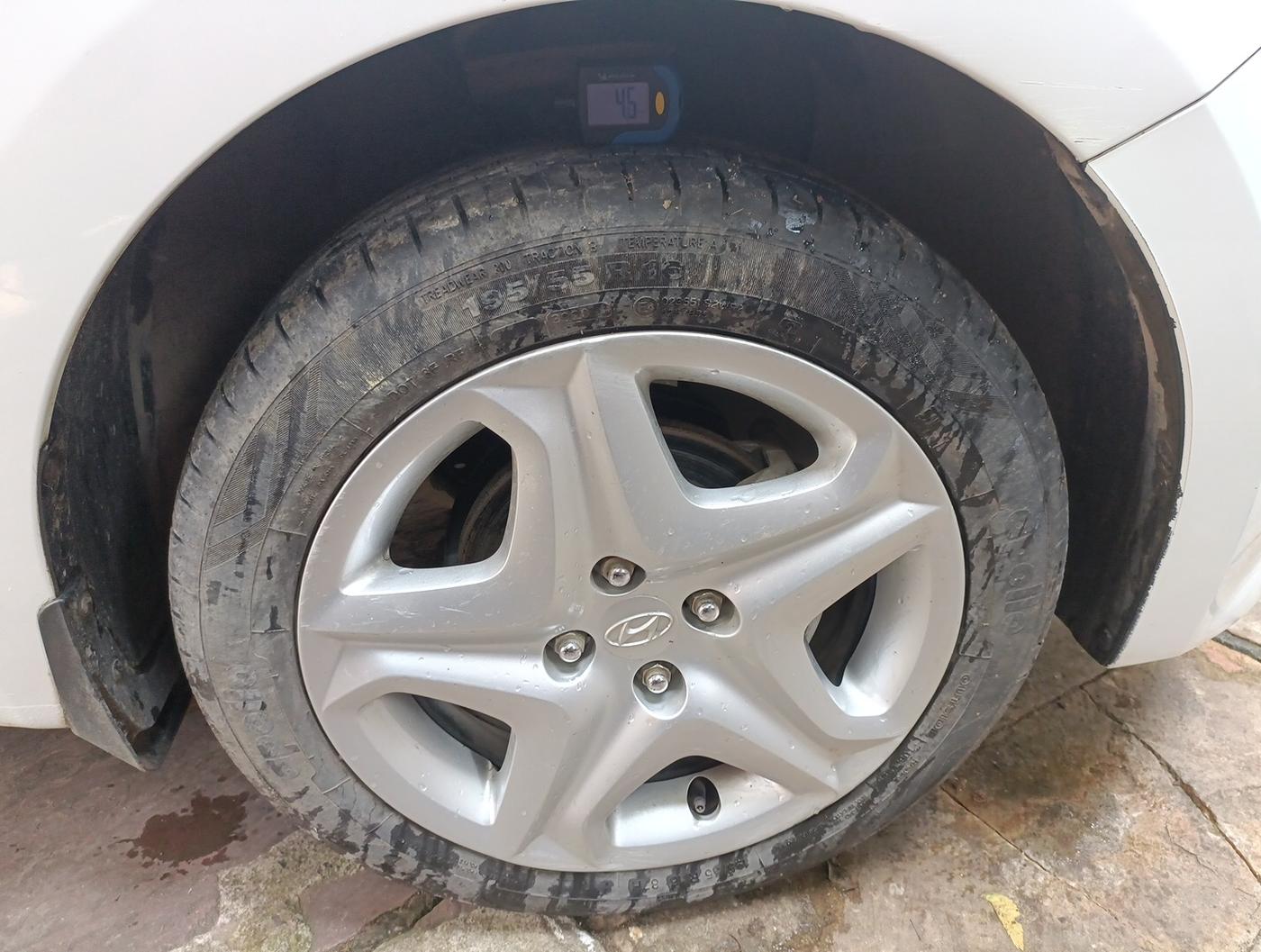 2017 Hyundai Elite i20 ASTA 1.2, Petrol, Manual, 42,150 km, tyre