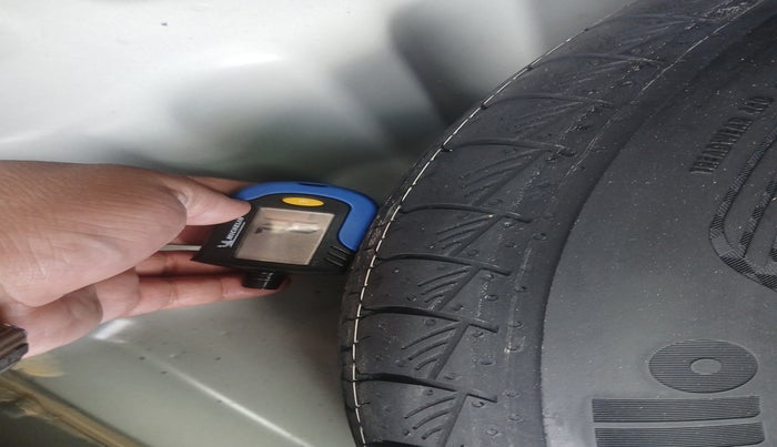 2024 Maruti Grand Vitara ALPHA SMART HYBRID, Petrol, Manual, 21,000 km, tyre