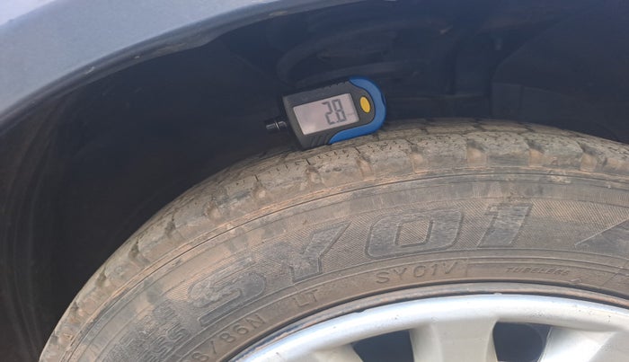 2011 Ford Figo TITANIUM 1.4 DIESEL, Diesel, Manual, 99,810 km, tyre