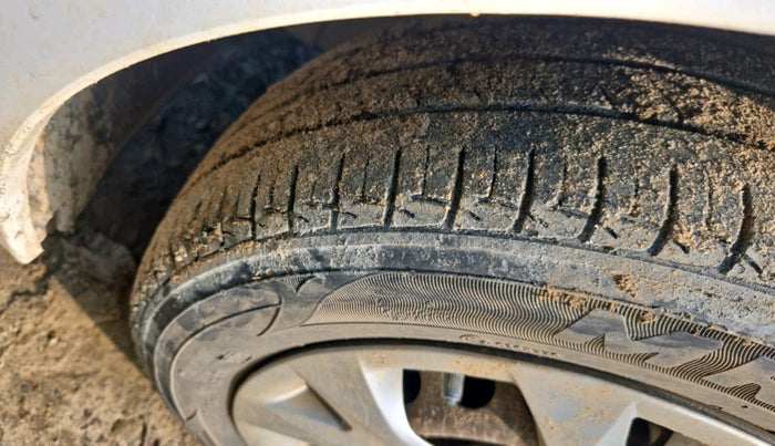 2016 Hyundai Grand i10 SPORTZ 1.2 KAPPA VTVT, Petrol, Manual, 46,817 km, tyre