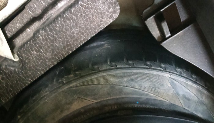 2018 Maruti Wagon R 1.0 VXI, Petrol, Manual, 28,634 km, tyre