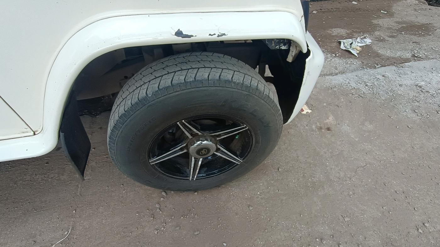 2012 Mahindra Bolero ZLX BS IV, Diesel, Manual, 1,29,450 km, tyre
