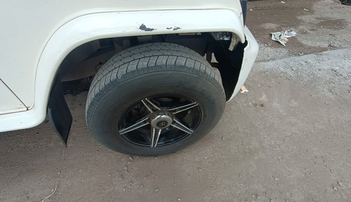 2012 Mahindra Bolero ZLX BS IV, Diesel, Manual, 1,29,450 km, tyre