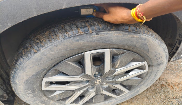 2022 Hyundai VENUE SX 1.0 TURBO IMT, Petrol, Manual, 32,025 km, tyre