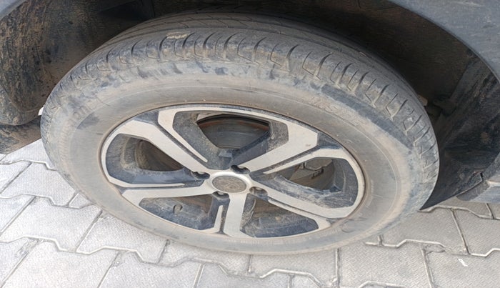 2022 Tata NEXON XZA PLUS PETROL, Petrol, Automatic, 43,000 km, tyre