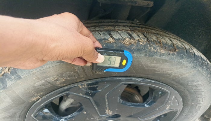 2023 Tata PUNCH ACCOMPLISHED AMT, Petrol, Automatic, 14,363 km, tyre