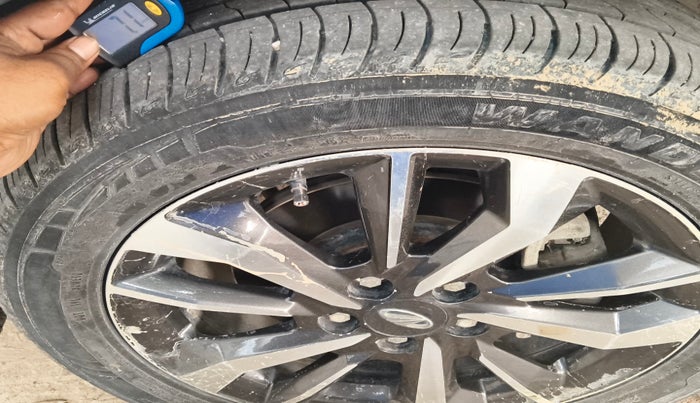 2020 Mahindra XUV300 W8 (O) 1.5 DIESEL, Diesel, Manual, 69,333 km, tyre