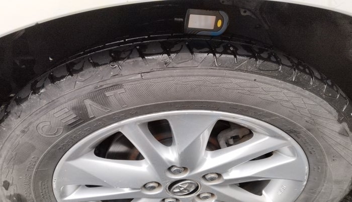 2019 Toyota Innova Crysta 2.4 VX 8 STR, Diesel, Manual, 72,000 km, tyre