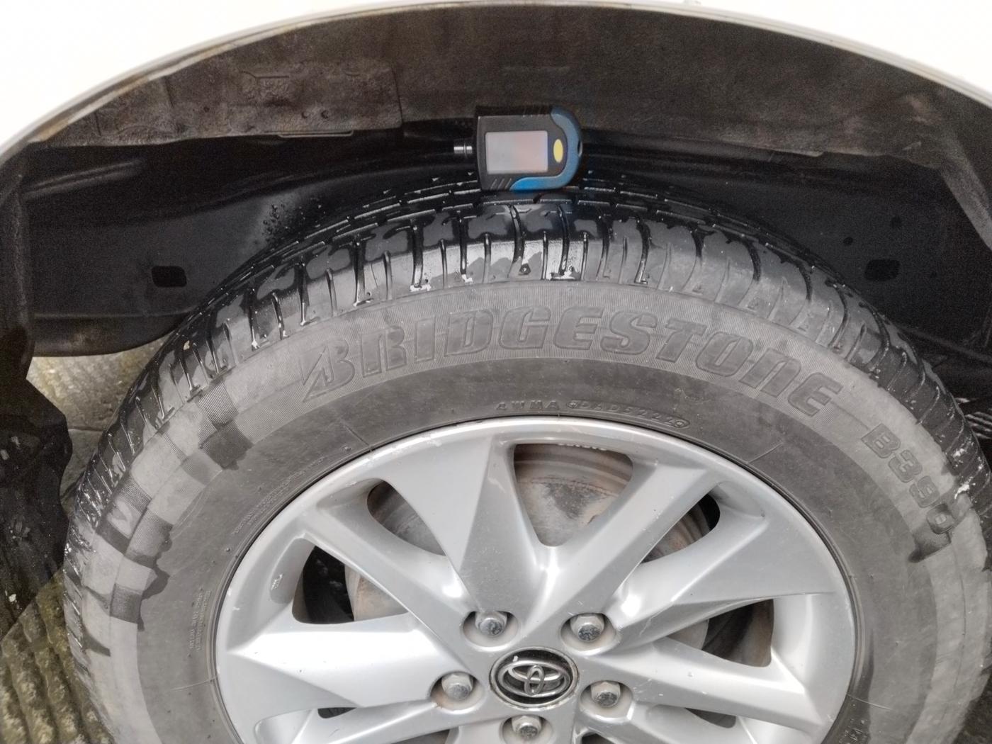 2019 Toyota Innova Crysta 2.4 VX 8 STR, Diesel, Manual, 72,000 km, tyre
