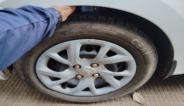 2017 Hyundai Grand i10 SPORTZ 1.2 KAPPA VTVT, Petrol, Manual, 59,205 km, tyre