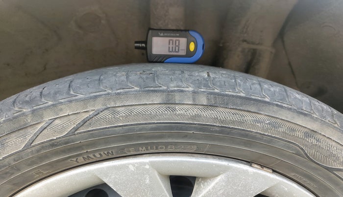 2013 Hyundai Grand i10 MAGNA 1.1 CRDI, Diesel, Manual, 1,27,609 km, tyre