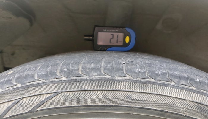 2013 Hyundai Grand i10 MAGNA 1.1 CRDI, Diesel, Manual, 1,27,609 km, tyre