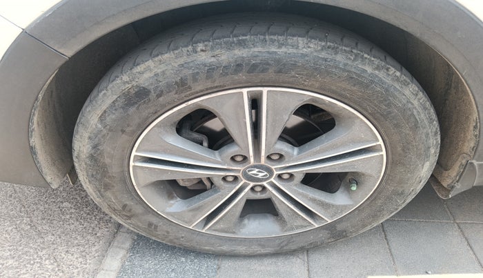 2016 Hyundai Creta SX (O) 1.6 DIESEL, Diesel, Manual, 1,60,000 km, tyre