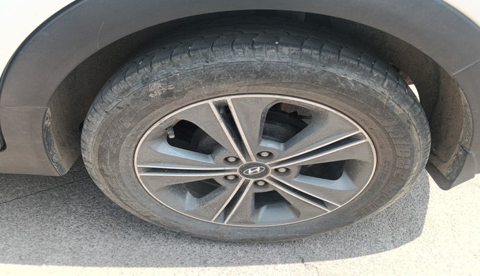 2016 Hyundai Creta SX (O) 1.6 DIESEL, Diesel, Manual, 1,60,000 km, tyre