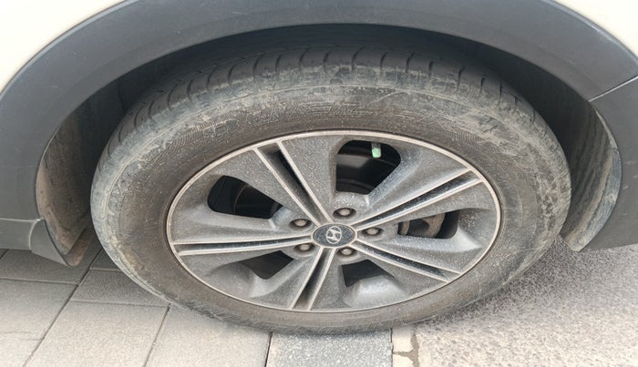 2016 Hyundai Creta SX (O) 1.6 DIESEL, Diesel, Manual, 1,60,000 km, tyre