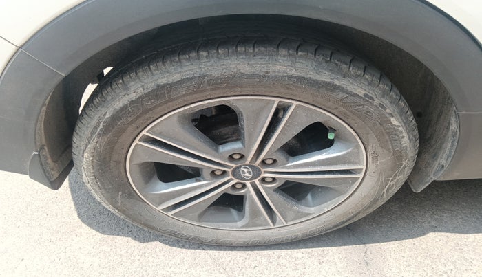 2016 Hyundai Creta SX (O) 1.6 DIESEL, Diesel, Manual, 1,60,000 km, tyre