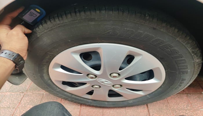 2011 Hyundai i10 MAGNA 1.2, Petrol, Manual, 28,131 km, tyre