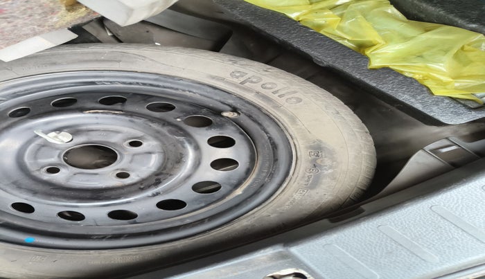 2016 Maruti Wagon R 1.0 VXI, Petrol, Manual, 55,500 km, tyre