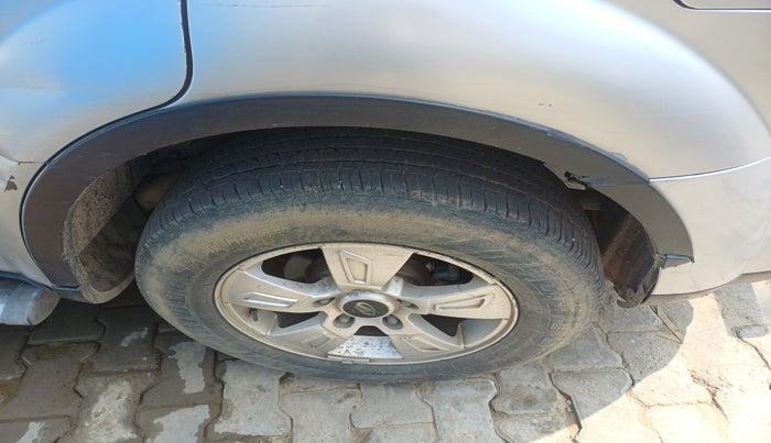 2014 Mahindra XUV500 W8, Diesel, Manual, 1,45,249 km, tyre